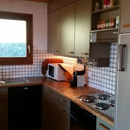 شقة Barlangia